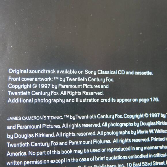 TITANIC by James Cameron Book 1997 Paperback 178 Pages Photographs Historical - Picture 6 of 9